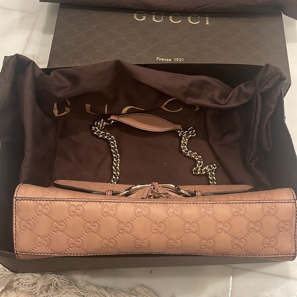 Gucci - Picture 3 of 8